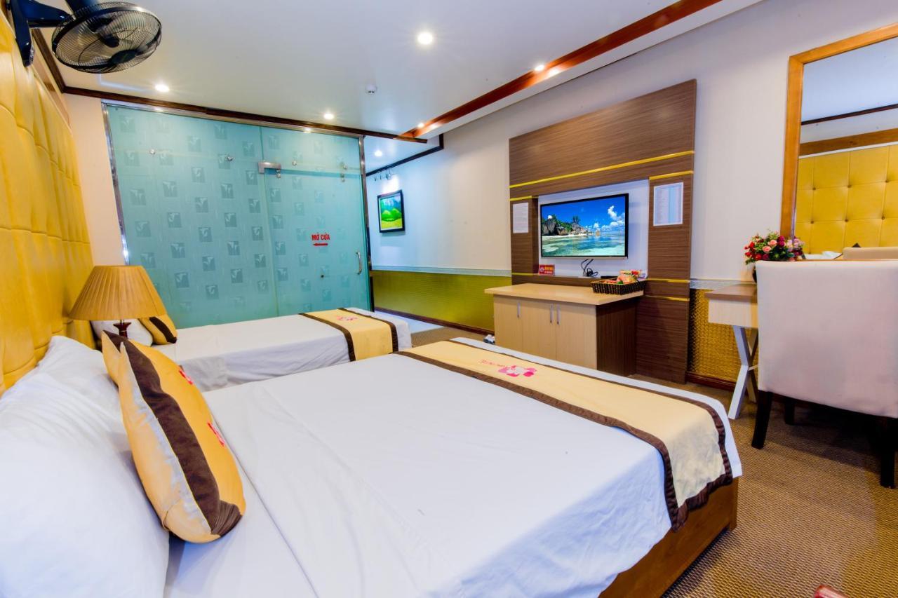 Hoa Dao Hotel Hoa Binh Exterior photo