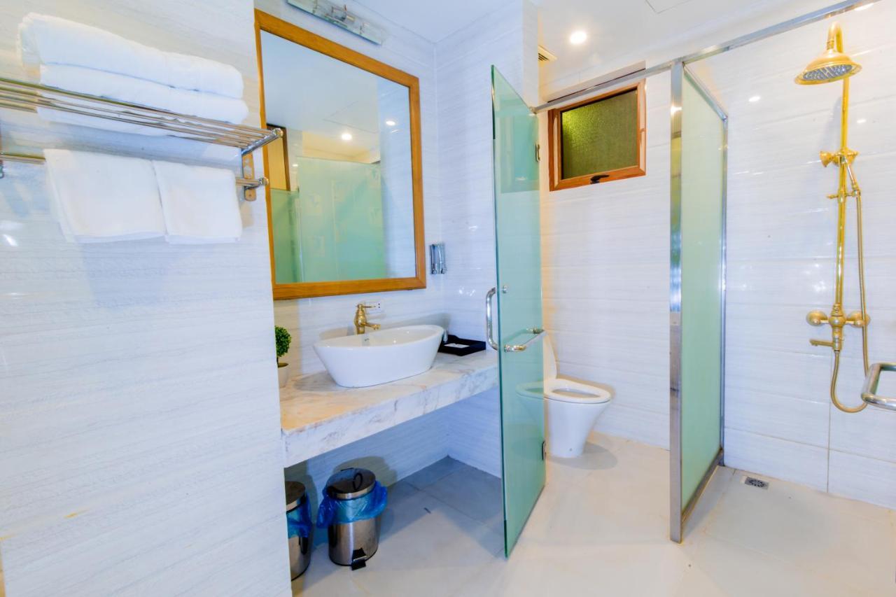 Hoa Dao Hotel Hoa Binh Exterior photo
