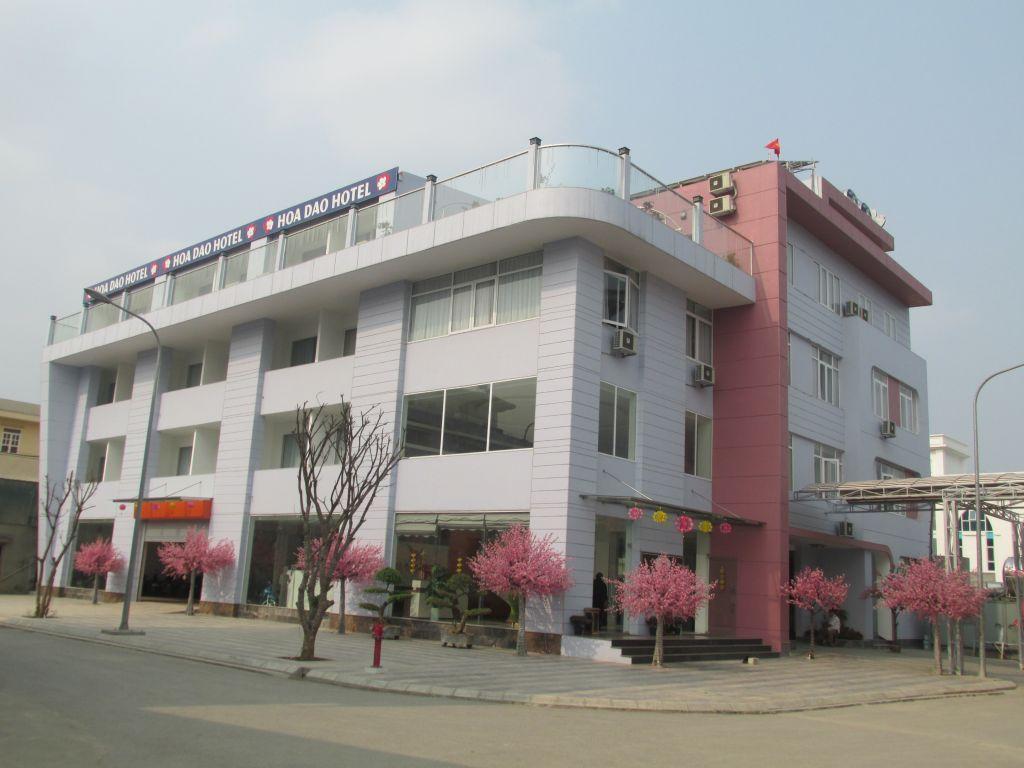 Hoa Dao Hotel Hoa Binh Exterior photo
