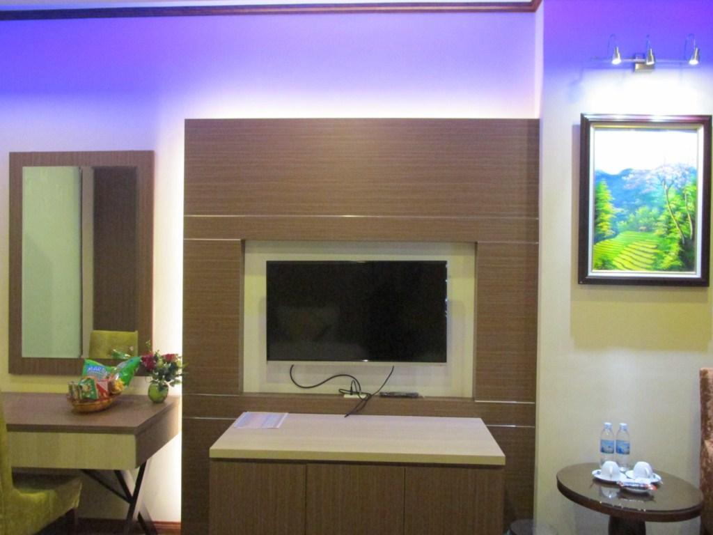 Hoa Dao Hotel Hoa Binh Exterior photo
