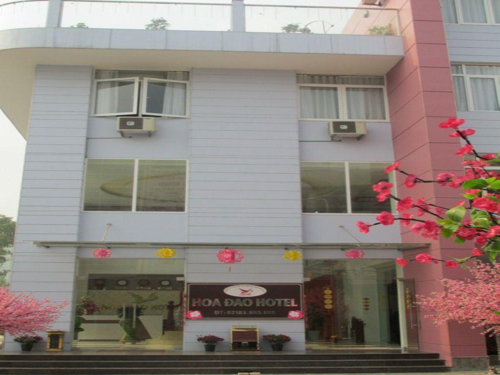 Hoa Dao Hotel Hoa Binh Exterior photo